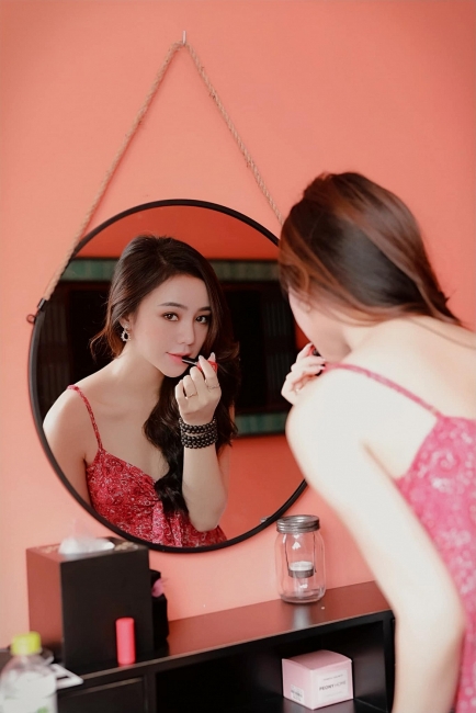 Nữ diễn viên xinh đẹp Quỳnh Kool trong phim 'Đừng bắt em phải quên' Quỳnh Kool 'Đừng bắt em phải quên': Gây bão từ đời tới... phim