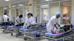 pho di bo ha noi ron rang khong khi tet trong sang ngay dau tien buoc vao thap nien moi
