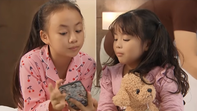 hoa hong tren nguc trai tap 45 bong gap bien chung mo tim thai om khue bat khoc