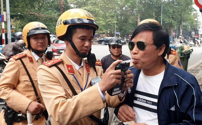 Hà Nội: Xử phạt nồng độ cồn, số vụ tai nạn giao thông giảm hẳn ha noi xu phat nong do con so vu tai nan giao thong giam han