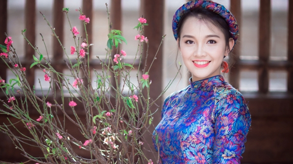 Mùng 1 Tết nên mặc đồ màu gì để vừa hợp mốt lại may mắn cả năm? mung 1 tet nen mac do mau gi de vua hop mot lai may man ca nam