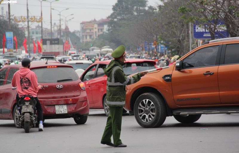 Hà Nội tắc cứng mọi ngả đường vì người dân về quê ăn Tết ha noi tac cung moi nga duong vi nguoi dan ve que an tet