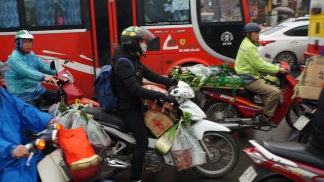 Hà Nội tắc cứng mọi ngả đường vì người dân về quê ăn Tết ha noi tac cung moi nga duong vi nguoi dan ve que an tet
