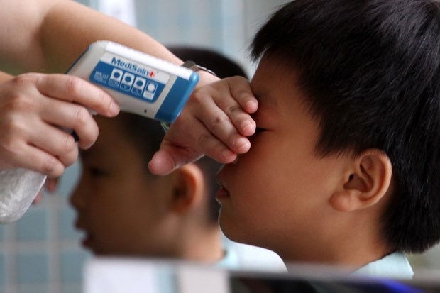 Virus corona là gì? nCoV có gây chết người không? Cách phòng tránh viêm phổi cấp virus corona la gi ncov co gay chet nguoi khong cach phong tranh viem phoi cap