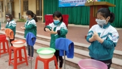trung quoc be gai 1 thang tuoi nhiem virus corona