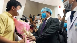 da co 56 tinh thanh pho tiep tuc lui lich hoc vi virus corona