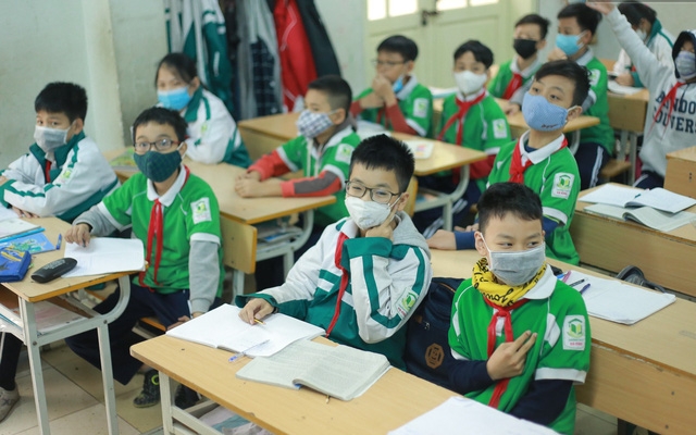 Nghỉ 2 tuần vì virus corona, học sinh sẽ có thể học bù vào thứ Bảy, Chủ nhật nghi 2 tuan vi virus corona hoc sinh se co the hoc bu vao thu bay chu nhat
