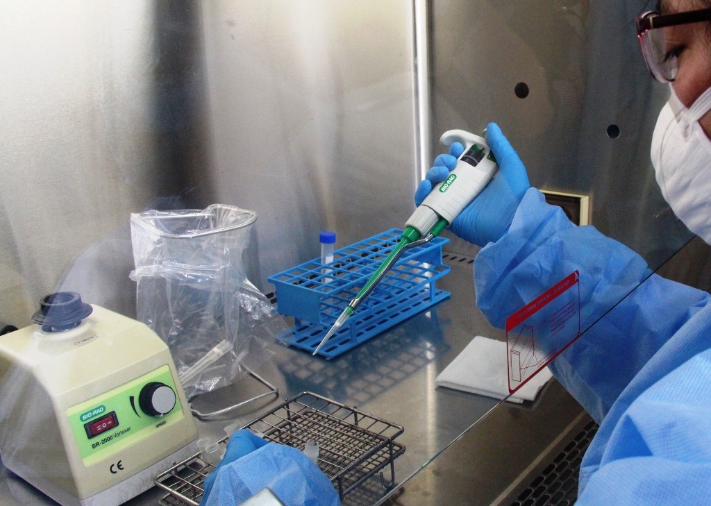 Cận cảnh khu xét nghiệm virus corona ở Bệnh viện Trung ương Huế can canh khu xet nghiem virus corona o benh vien trung uong hue