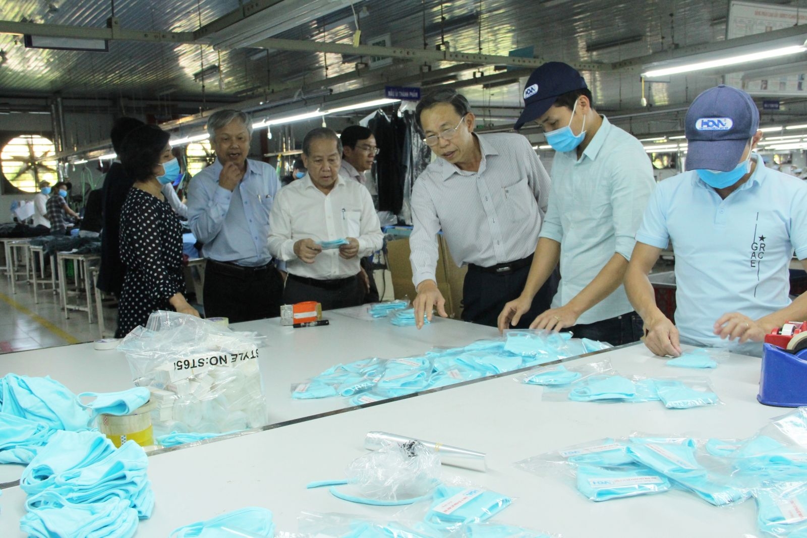Học sinh đi học lại, Thừa Thiên Huế phát miễn phí 290.000 khẩu trang vải kháng khuẩn hoc sinh di hoc lai thua thien hue phat mien phi 290000 khau trang vai khang khuan