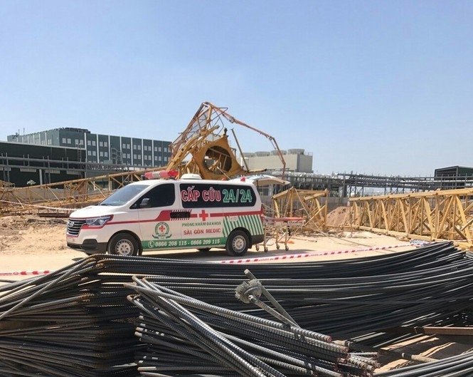Bình Dương: Sập giàn giáo công trình, 6 người thương vong binh duong sap gian giao cong trinh 6 nguoi thuong vong