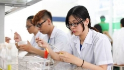 dh y duoc tphcm tang hoc phi 4 5 lan bo gd dt de nghi lam ro