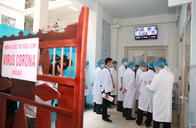 Dịch Covid-19: Chính thức áp dụng tờ khai y tế với hành khách đến từ Hàn Quốc dich covid 19 chinh thuc ap dung to khai y te voi hanh khach den tu han quoc