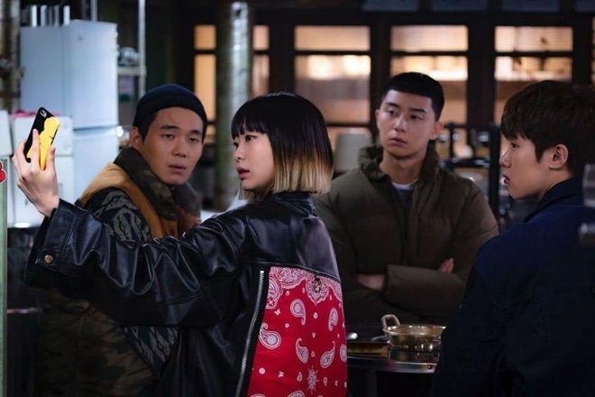 5 su that thu vi cua phim itaewon class khien khan gia ngo ngang