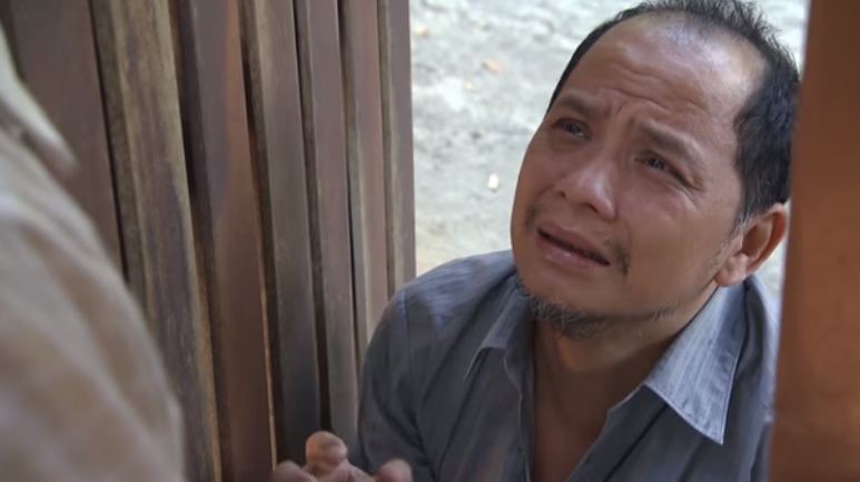 dung bat em phai quen tap 4 ngoc duoc canh bao ve em gai mua cua bo