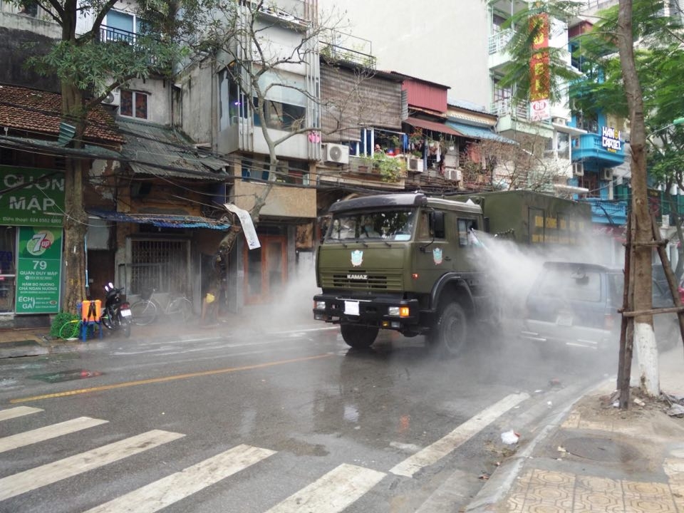 vi sao nguoi mac covid 19 o viet nam duoc dieu tri mien phi