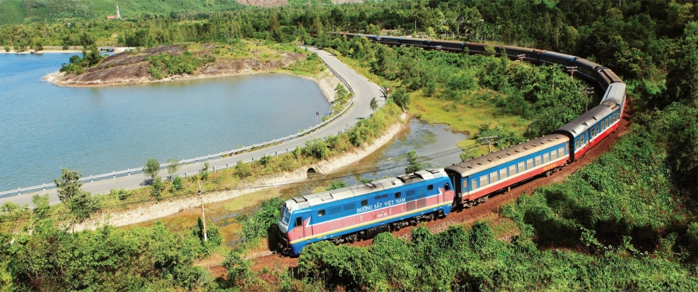 ha noi dung nhieu tau di cac tinh phia bac vi covid 19