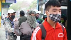 tu 193 tam dung viec lay mau xet nghiem covid 19 tai san bay noi bai