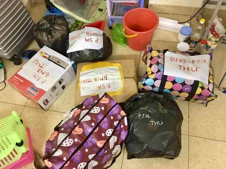 Sinh viên KTX Mỹ Đình dọn đồ giữa đêm, nhường chỗ cho người cách ly Covid-19 sinh vien ktx my dinh don do giua dem nhuong cho cho nguoi cach ly covid 19