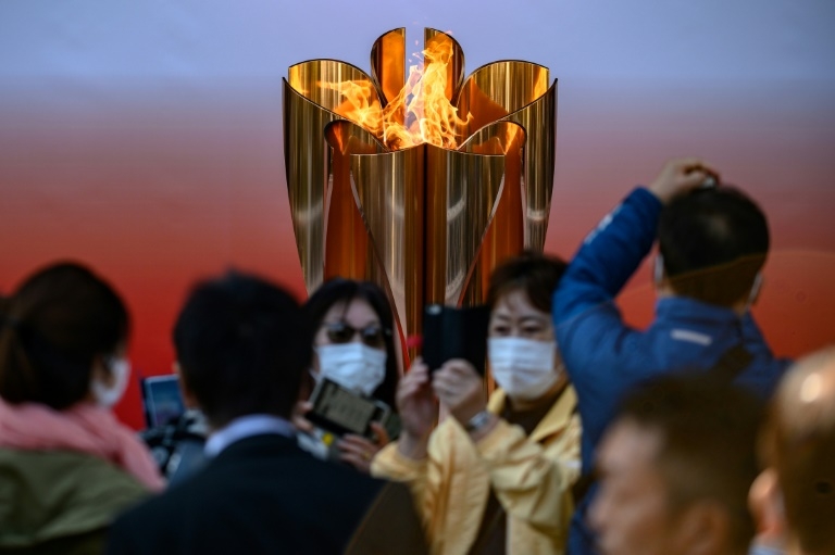 50.000 người Nhật kéo về xem đuốc Olympic bất chấp Covid-19 50000 nguoi nhat keo ve xem duoc olympic bat chap covid 19