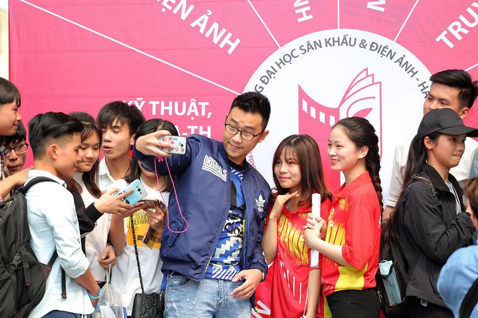 “Cu Thóc” trượt sơ tuyển ĐH Sân khấu Điện ảnh, quy định ngoại hình của trường khó đến mức nào? cu thoc truot so tuyen dh san khau dien anh quy dinh ngoai hinh cua truong kho den muc nao