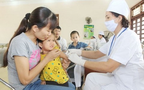 Từ tháng 5, thêm 1 loại vaccine 5 trong 1 được tiêm miễn phí tu thang 5 them 1 loai vaccine 5 trong 1 duoc tiem mien phi