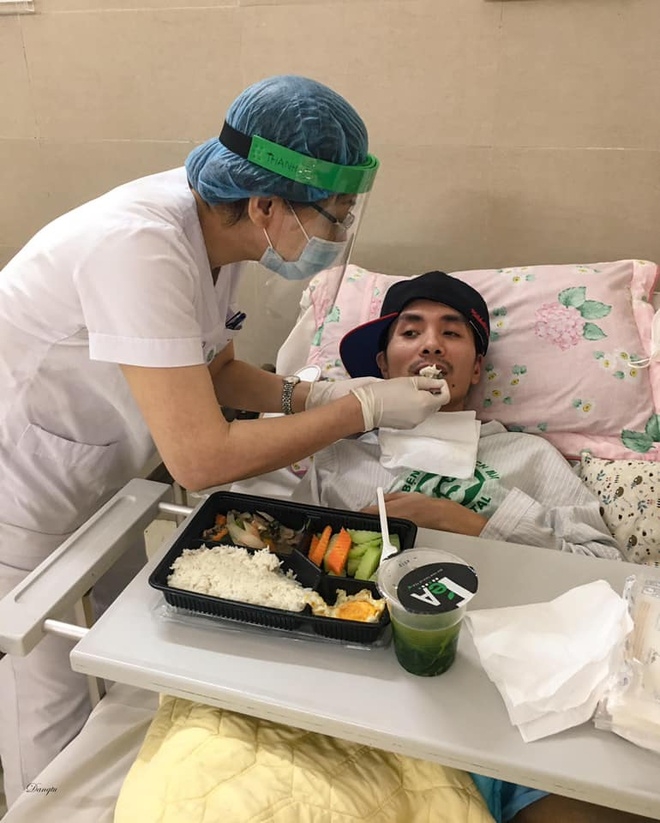 Bên trong Bệnh viện Bạch Mai những ngày cao điểm Covid-19 ben trong benh vien bach mai nhung ngay cao diem covid 19