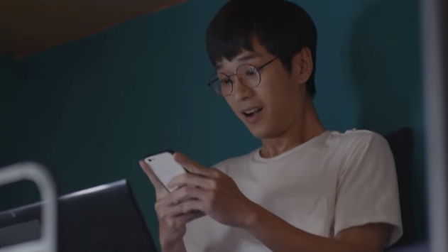 nha tro balanha tap 8 han di nho o to cua mot nguoi dan ong la