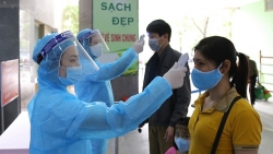 bac si om nhau khoc vi benh nhan covid 19 cuoi cung xet nghiem am tinh