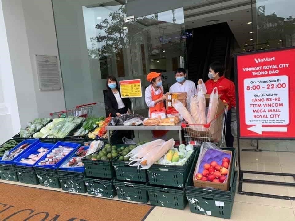 Mở nhiều điểm bán hàng dã chiến trong 15 ngày giãn cách xã hội vì COVID-19 cac tinh mo diem ban hang da chien trong 15 ngay gian cach xa hoi vi covid 19