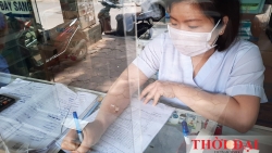 Hà Nội: “Không bán thuốc ho, sốt nếu khách không khai báo y tế”