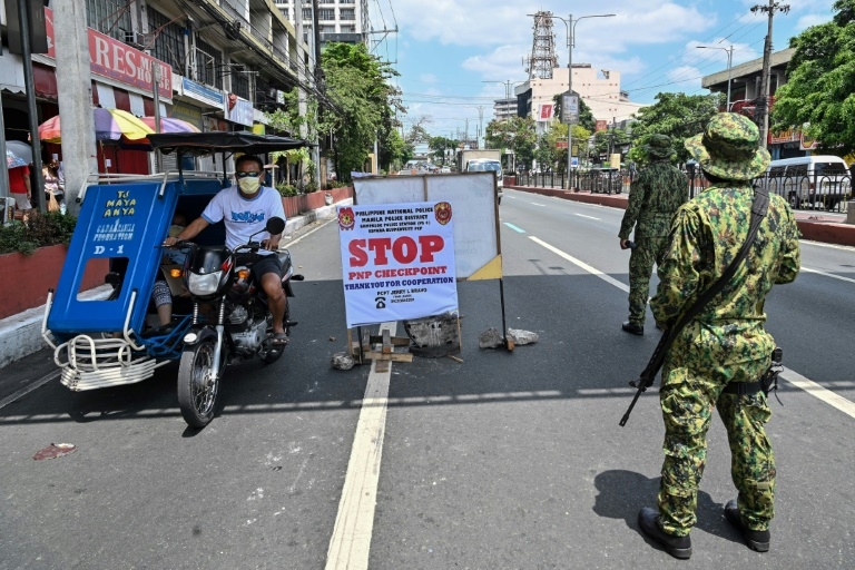 Philippines: thiết quân luật ngăn chặn người dân bỏ qua những quy định về phong tỏa chống COVID-19 covid 19 tong thong philippines thiet quan luat neu nguoi dan con ra duong