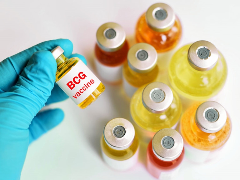 800 bác sĩ tuyến đầu thử nghiệm vắc-xin bệnh lao phòng COVID-19 800 bac si tuyen dau thu nghiem vac xin benh lao phong covid 19