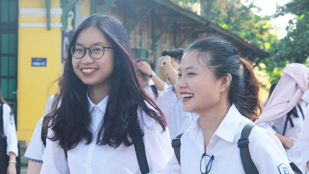 kham pha vai tro cua cua cong tu dong trong he thong nha thong minh