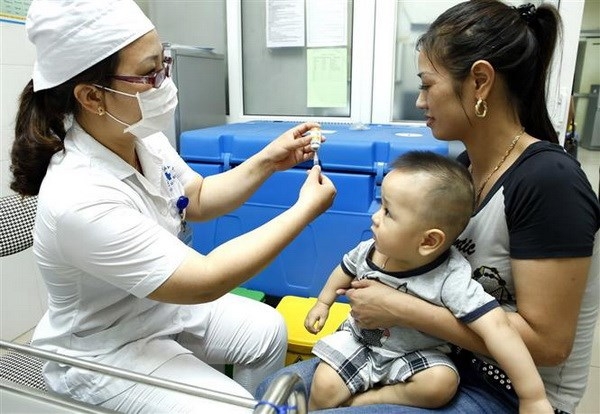 Phòng COVID-19, tiêm chủng tối đa 50 người mỗi điểm phong covid 19 tiem chung toi da 50 nguoi moi diem