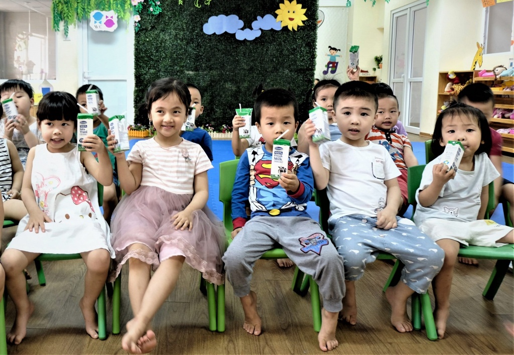 Lợi ích kép của chương trình sữa học đường Hà Nội loi ich kep cua chuong trinh sua hoc duong ha noi
