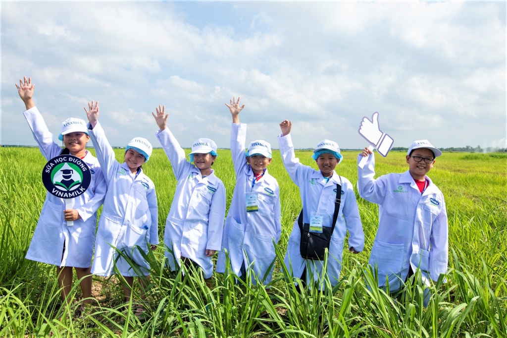 "Chuyện hậu trường" của mỗi hộp sữa học đường chuyen hau truong cua moi hop sua hoc duong