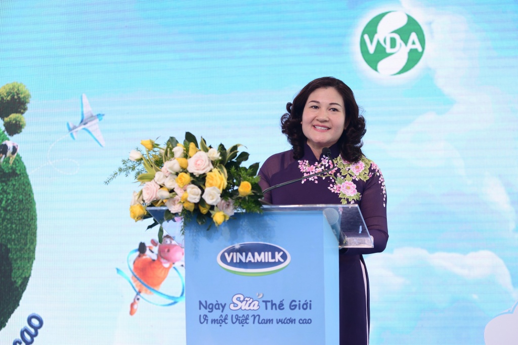vinamilk to chuc san choi ngay 16 va huong ung ngay sua the gioi