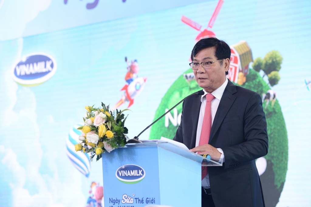 vinamilk to chuc san choi ngay 16 va huong ung ngay sua the gioi