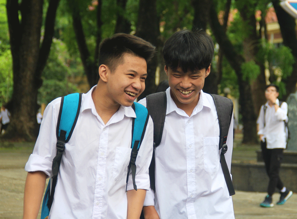 Thi vào lớp 10 Hà Nội: Thí sinh rạng rỡ sau bài thi môn Văn, tự tin đạt 9 điểm thi vao lop 10 ha noi thi sinh rang ro sau bai thi mon van tu tin dat 9 diem