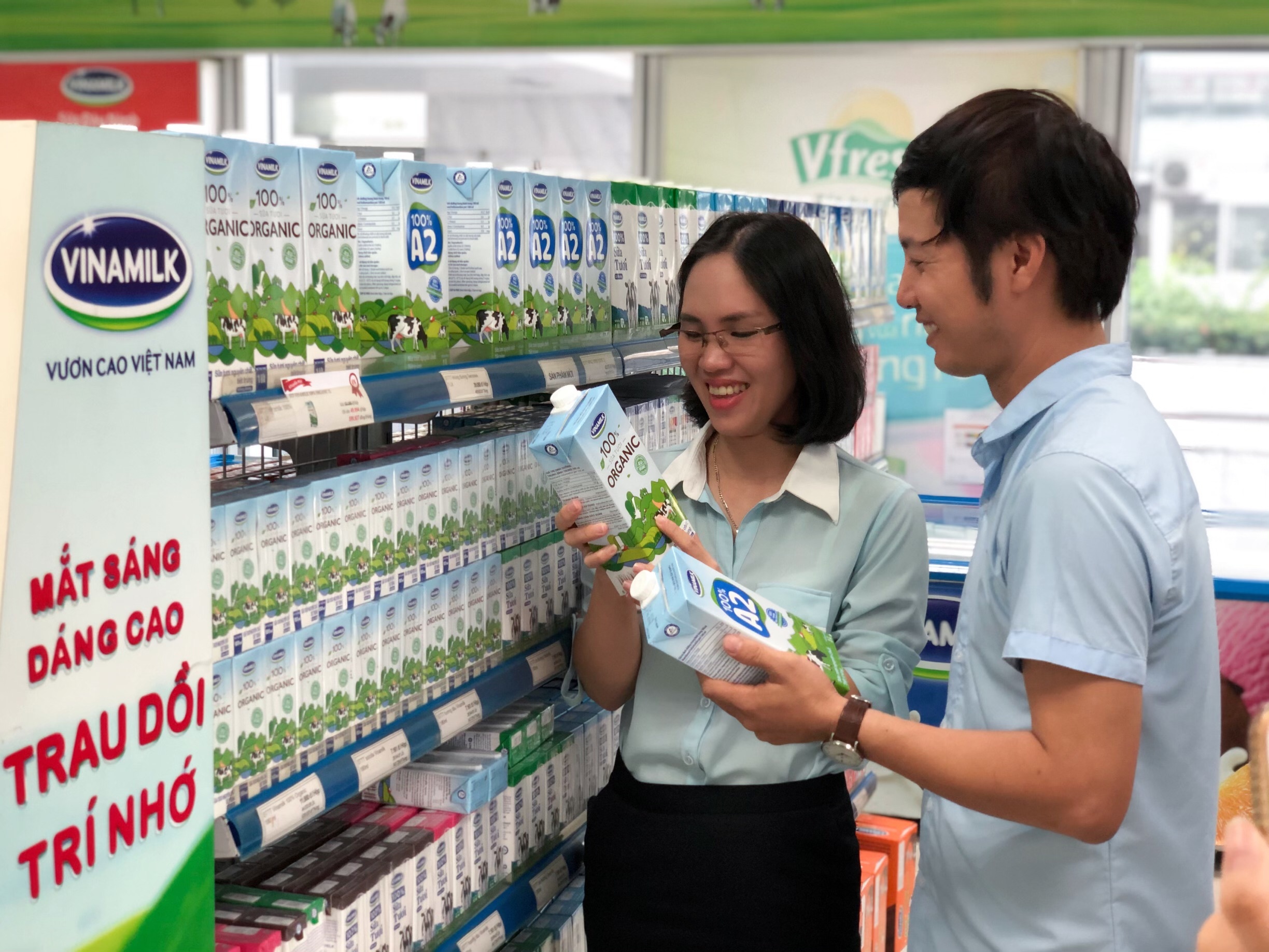Chiến lược để dẫn đầu thị trường của "triệu phú sữa tươi" Việt Nam chien luoc de dan dau thi truong cua trieu phu sua tuoi viet nam