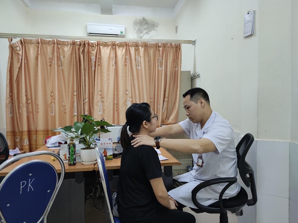 toi thay lang chua basedow co gai nhap vien gap vi nhiem trung loet co nghiem trong