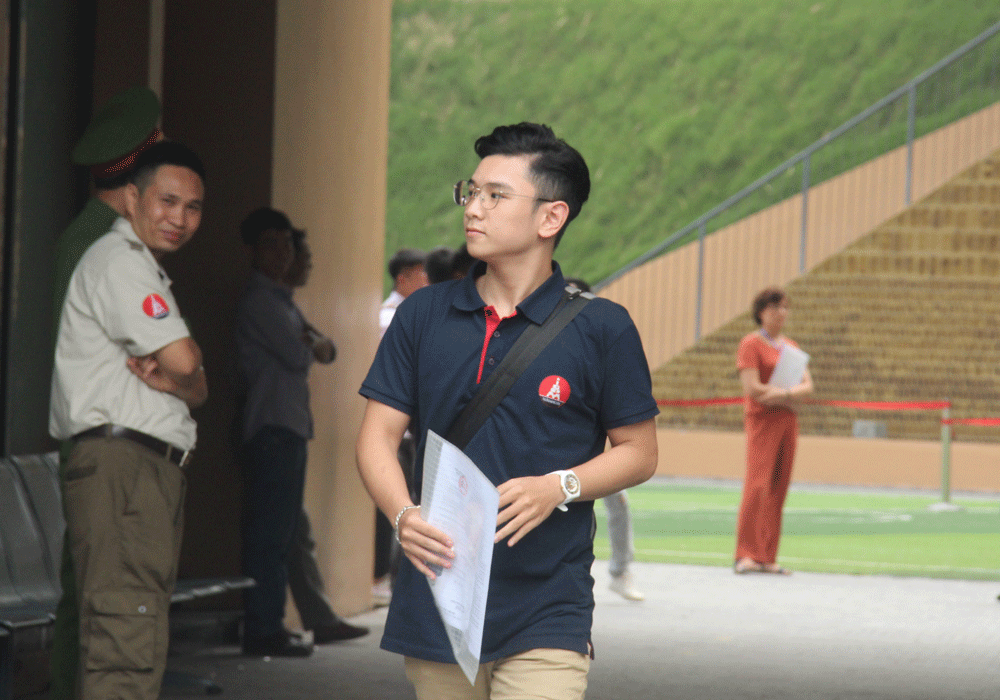 Thí sinh rạng rỡ sau bài thi môn Văn, tự tin đạt 8 điểm thi sinh rang ro sau bai thi mon van tu tin dat 8 diem
