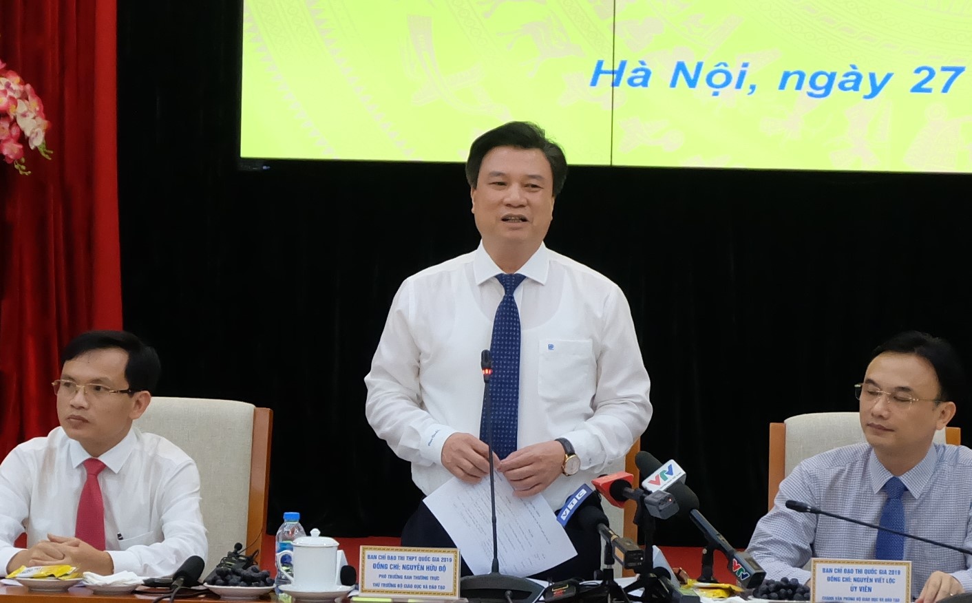 Giám thị kí nhầm, 3 thí sinh ở Lào Cai phải làm lại bài thi môn Văn giam thi ki nham 3 thi sinh o lao cai phai lam lai bai thi mon van