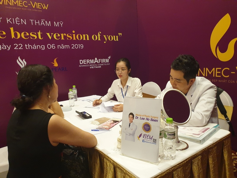 Bác sĩ thẩm mỹ hàng đầu Hàn Quốc: “Quan trọng nhất là bệnh viện có hệ thống gây mê tốt" bac si tham my hang dau han quoc quan trong nhat la benh vien co he thong gay me tot