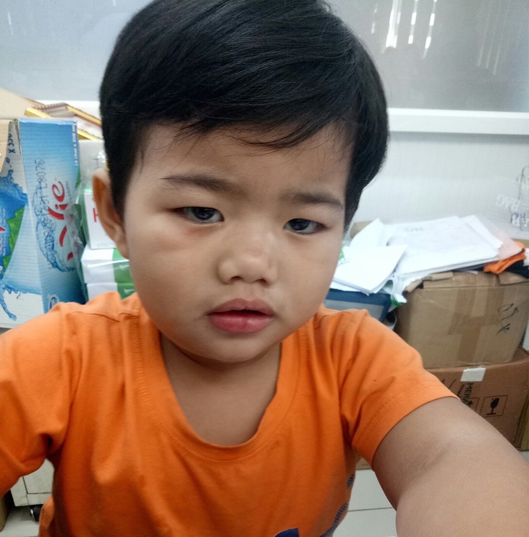TP HCM: Tìm người thân cho bé trai 3 tuổi và bố bị tai nạn giao thông nghiêm trọng tp hcm tim nguoi than cho be trai 3 tuoi va bo bi tai nan giao thong nghiem trong
