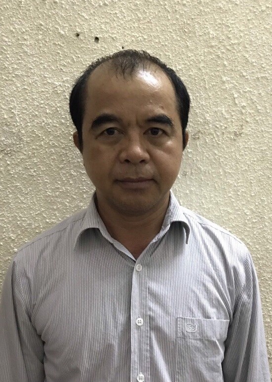 Vì sao Hiệu trưởng ĐH Đông Đô Dương Văn Hòa bị bắt? khoi to hieu truong dai hoc dong do do gia mao trong cong tac