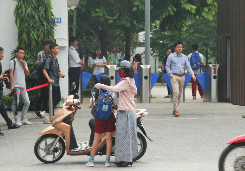 Trường Gateway: Học sinh lớp 1 từng lạc vì tự “mò” đường xuống xe đưa đón truong gateway hoc sinh lop 1 tung lac vi tu mo duong xuong xe dua don