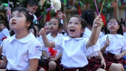 dai su cac nuoc mung khai giang tai truong trung hoc co so thanh xa phu tho