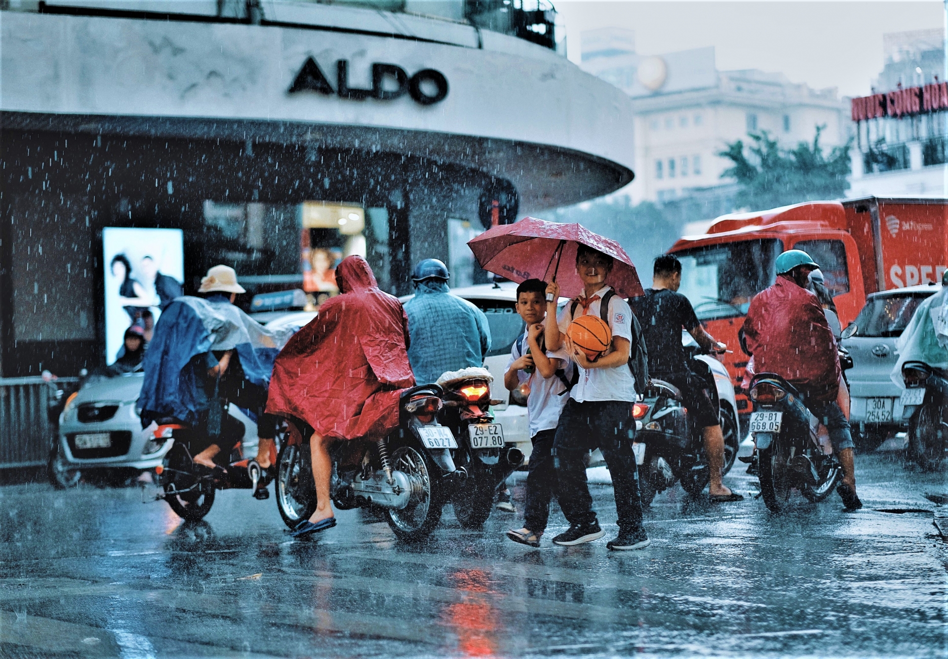Thời tiết ngày 27/8: Bắc Bộ mưa rào và dông, gió giật mạnh du bao thoi tiet ngay 278 bac bo mua rao va dong gio giat manh