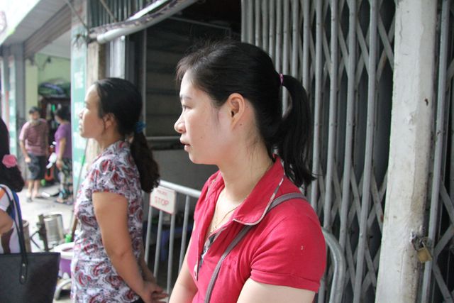 Sau vụ cháy Rạng Đông: Nhiều nhà dân nhận "lệnh" di dời, sơ tán con về quê sau vu chay kinh hoang nhieu nha dan nhan lenh di doi so tan con ve que